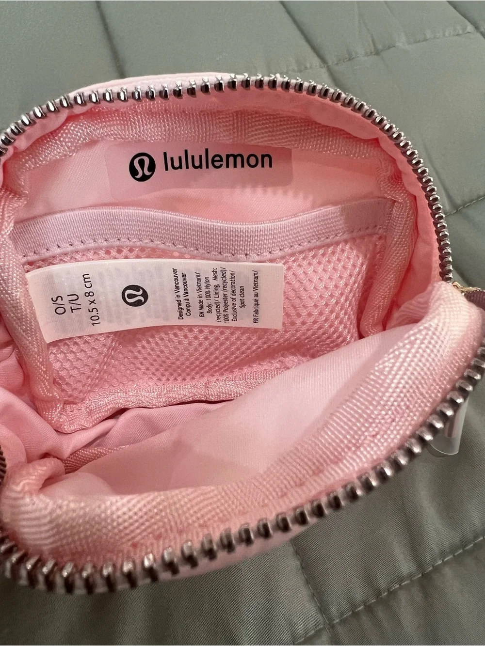 Lululemon Everywhere Belt Bag Nano in Blissful Pink/Gold